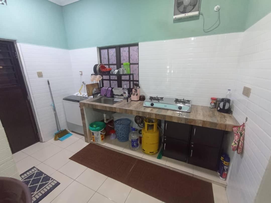 Homestay Sri Ladang Kuala Terengganu Ngoại thất bức ảnh