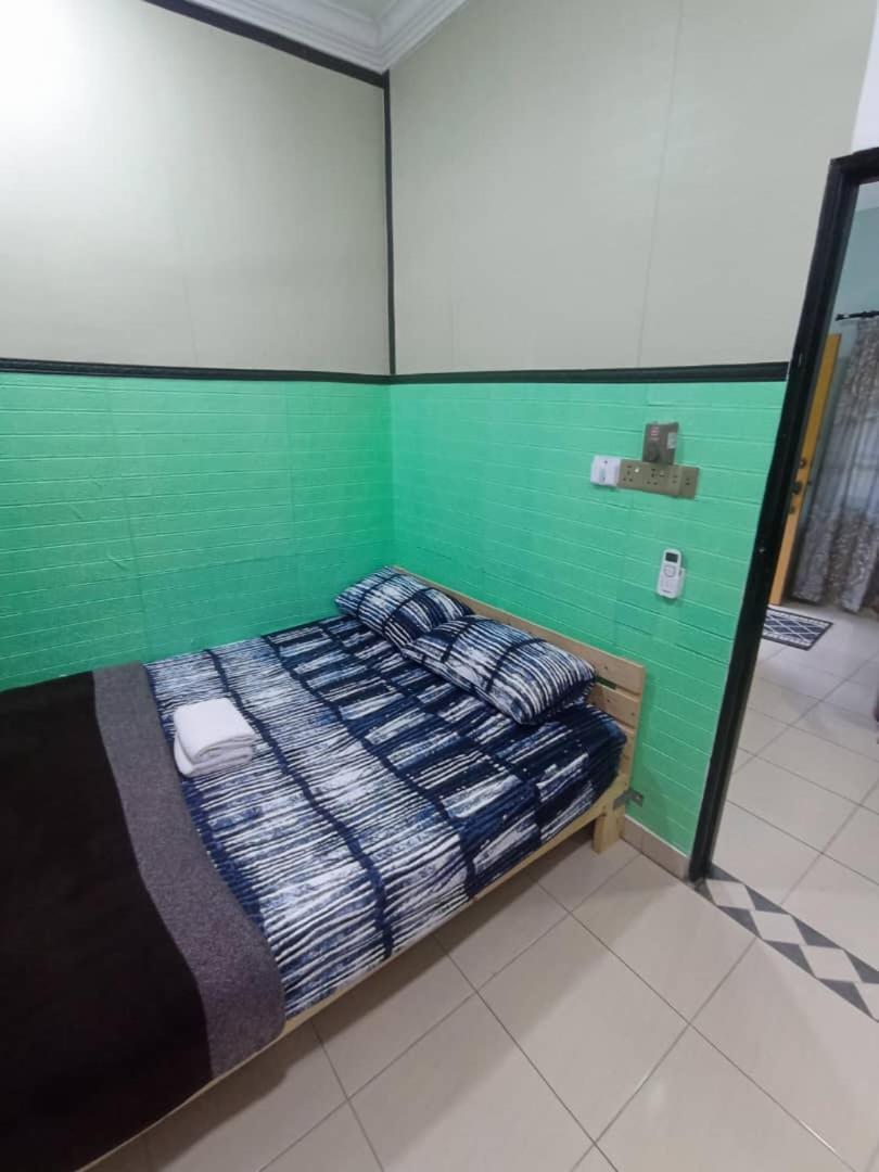 Homestay Sri Ladang Kuala Terengganu Ngoại thất bức ảnh